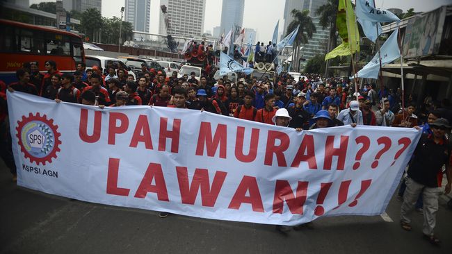 Ilustrasi buruh minta kenaikan UMR. (Ist)