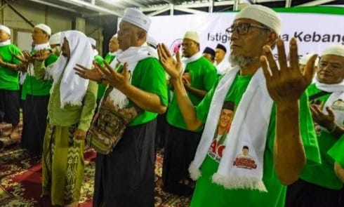 Warga NU di Yogyakarta Dukung Ganjar Presiden 2024 Warga NU Yogyakarta yang tergabung dalam Relawan Santrine Abah Ganjar menggelar doa bersama di Ponpes Ibnu Hadi, Sleman, Yogyakarta. (Ist)