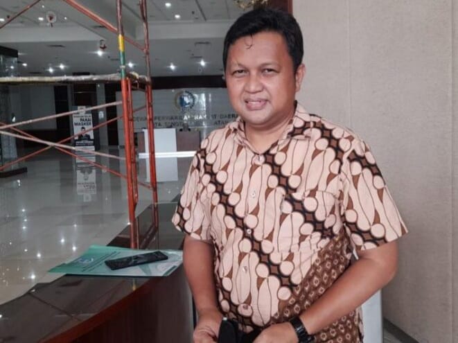 Dindik Kota Tangsel Sudah Salurkan Beasiswa Untuk 2.500 Siswa SMP Deden Deni Kepala Dinas Pendidikan dan Kebudayaan Kota Tangsel.