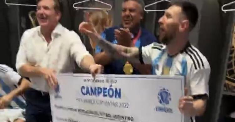 Heboh, Selebrasi Argentina Di Ruang Ganti, Ada Yang Nekat Masuk Tong Sampah (Foto : Istimewa)