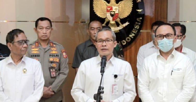 KPK Usul Gubernur Dipilih Presiden Wakil Ketua KPK Alexander Marwata (tengah depan) saat memberikan keterangan pers. (Ist)