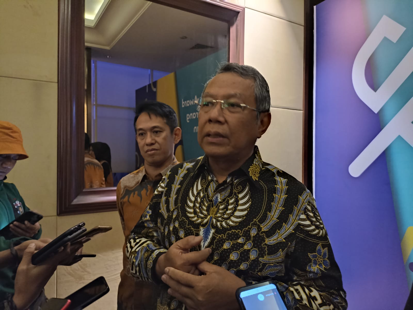Prancis vs Argentina, Benyamin: Saya Tetep Masih Memegang Prancis Wali Kota Tangsel Benyamin Davnie. (tangselpos.id/mg1)