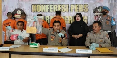 Kapolres Serang AKBP Yudha Satria saat menggelar konferensi pers. (Ist)