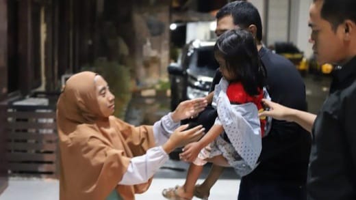 Balita Korban Penculikan di Cilegon Ditemukan AS yang sempat menghilang kini sudah kembali ke Ibundanya. (Ist)