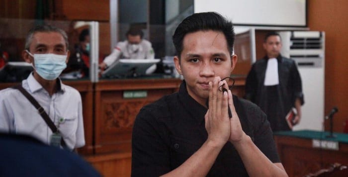 Bharada E Dituntut 12 Tahun Penjara, Pendukung Ricuh Bharada Eliezer.