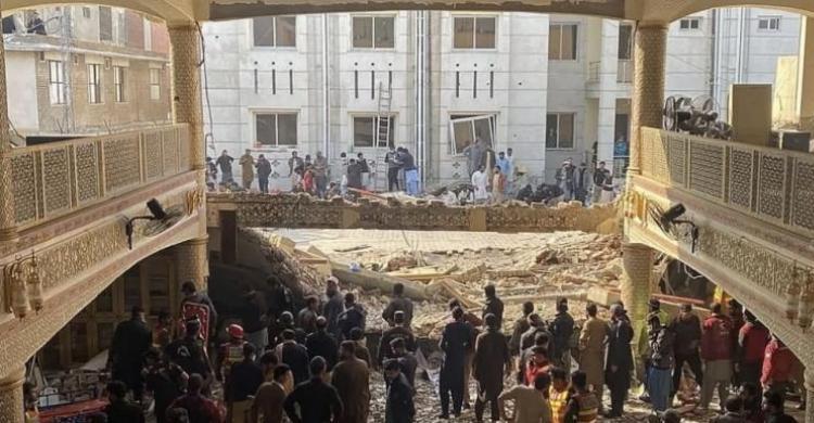 Keadaan Masjid di Peshawar Pakistan porak poranda setelah bom bunuh diri. (Ist)