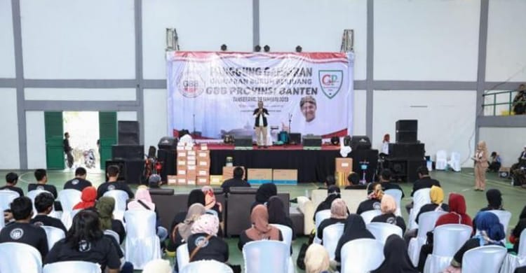 Dari Bagi-bagi Sembako Sampai Pesta Musik Ribuan Ganjaran Buruh Berjuang Banten berkumpul di GOR Jatiuwung, Kota Tangerang. (Ist)