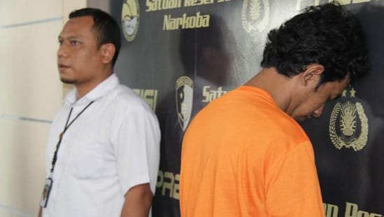 Dibakar Cemburu, SY Memperkosa Dan Menganiaya Mantan Pacar SY kini harus mendekam di penjara karena perbuatannya memperkosa dan menganiaya pacarnya.