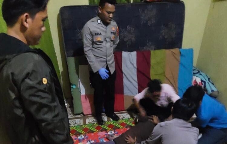 Diduga Depresi Ditinggal Mati Suaminya, Warga Pandeglang Gantung Diri Di Kamar Mandi foto : Ist