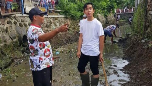 Gibran, Masuk Gorong-gorong Dituding Pencitraan (Foto : Istimewa)