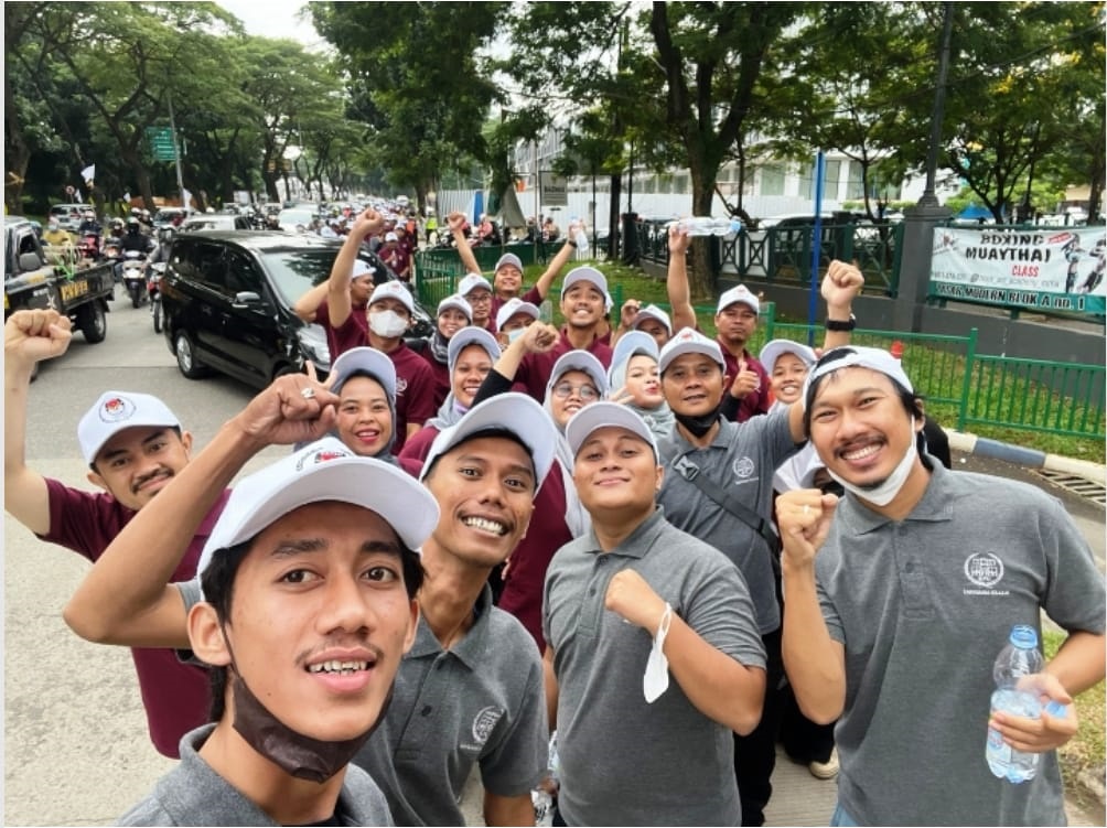 Jelang Pelantikan PPS, PPK Setu Turut Serta Jalan Sehat Panitia Pemilihan Kecamatan (PPK) Setu turut serta memeriahkan aksi sehat ini. Aksi ini digelar jelang pelantikan dan bimbingan teknis Panitia Pemungutan Suara (PPS) oleh KPU Tangsel.