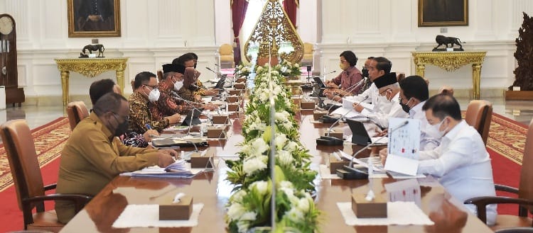 Jokowi Minta Pemda Gunakan Sistem Elektronik Untuk Turunkan Stunting Presiden Jokowi saat memimpin Rapat Terbatas Percepatan Penanganan Gangguan Tumbuh Kembang Anak (Stunting)