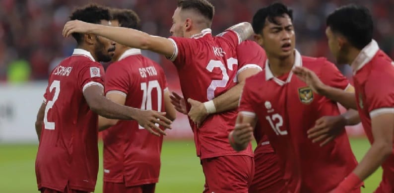 Timnas Indonesia berhak maju ke semifinal Piala AFF setelah menang atas Filipina 2-1