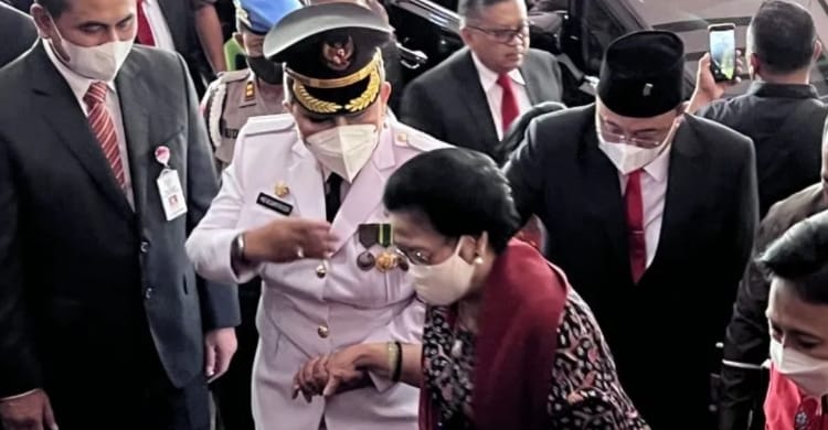 Mega Hadiri Pelantikan Mbak Ita Jadi Wali Kota Semarang Ketum PDIP Megawati Soekarnoputri saat hadir di acara pelantikan Wali Kota Semarang, Senin (30/1)