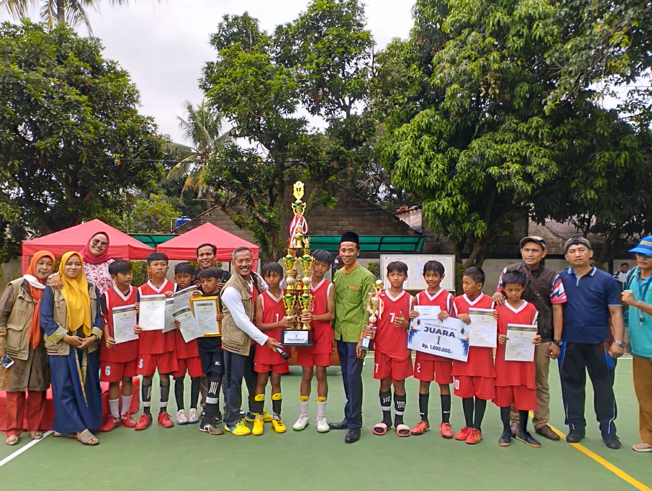 Melihat Rangkaian Perayaan HUT Ke-29 Yayasan Soebono Mantofani Dalam merayakan HUT ke-29, Yayasan Soebono Mantofani menggelar perlombaan pramuka tingkat SMP/MTs baik swasta maupun negeri se-Jabodetabek.