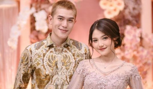 Mirriam Eka, Lega Dinikahi Julian Mirriam Eka dan Julian Jacob kini sah menjadi suami istri. (Ist)