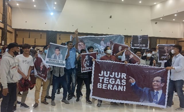 Nama Mahfud MD Berkibar Di Musra XVI Yogyakarta Suasana Musra ke XVI di Yogyakarta.