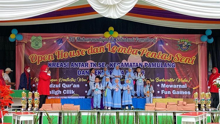 Open House dan Pentas Seni Kreasi Antar TK se-Kecamatan Pamulang Open House dan Pentas Seni Kreasi Antar TK di SD Muhammadiyah 12 Pamulang. (tangselpos.id/lim)