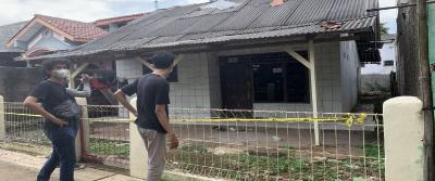 Rumah kontrakan Ai Maemunah di Bekasi.