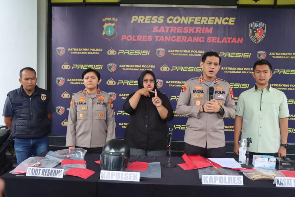 Polres Tangael ungkap perkara pembunuhan pengemudi ojek pangkalan di Pagedangan, Selasa (24/1).