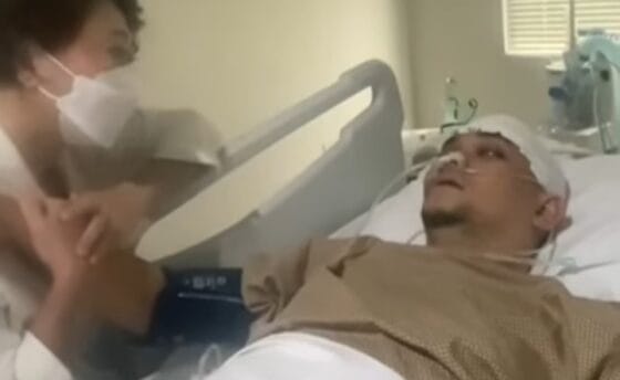 Seminggu Dirawat, Kondisi Indra Bekti Semakin Membaik Indra Bekti dan sahabat nya Indy Barends. (Ist)