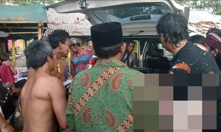 Wisatawan Asal Tangerang Yang Terseret Ombak Di Lebak, Jazadnya Ditemukan Jazad Tio ditemukan sudah dalam keadaan meninggal