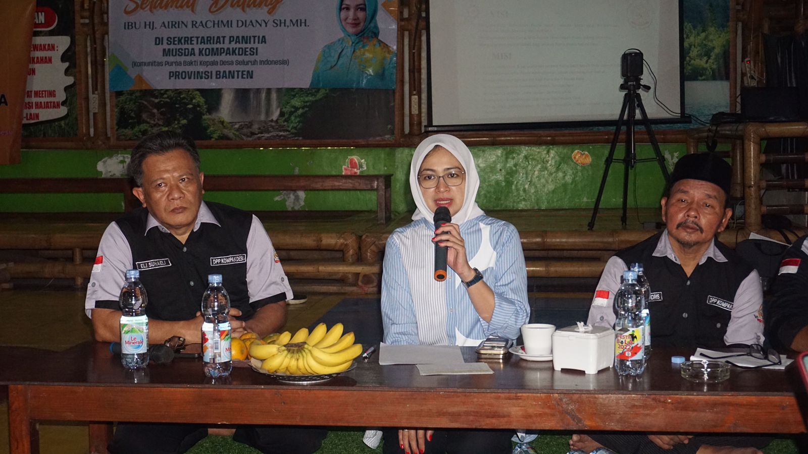 Airin Didukung Mantan Kepala Desa se-Banten Jadi Gubernur 2024 Dukungan Mantan Kepala Desa se-Banten untuk Airin Rachmi Diany,Sabtu (18/2)