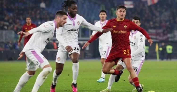 AS Roma Tersingkir, Cremonese Ketemu Fiorentina Di Semifinal Duet sengit AS Roma melawan Cremonese. (Ist)
