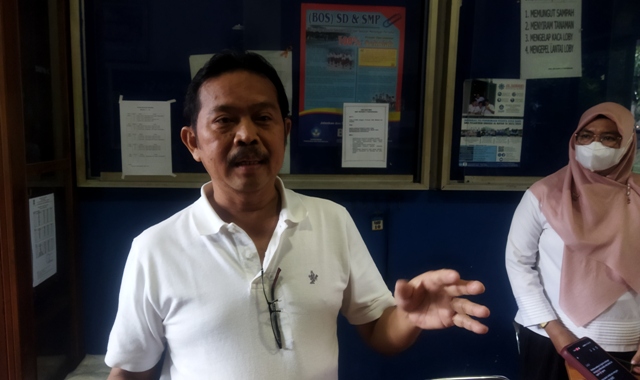Bus Rombongan Tur SMPN 4 Kota Tangerang Mengalami Tabrakan Beruntun, 4 Siswa Dan 2 Guru Dipulangkan Keterangan pers oleh pihak SMPN 4 terkait kecelakaan beruntun.