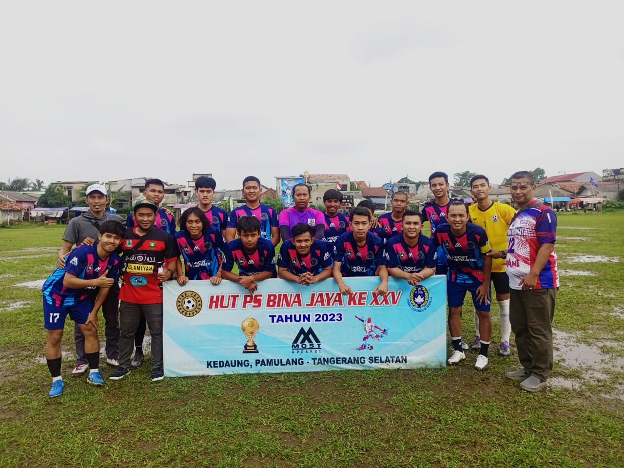 Catat Nih! Babak 16 Besar Hadirkan 4 Big Match Langkah tim tuan rumah PS Bina Jaya hanya sampai babak 32 besar. Tuan rumah disingkirkan tim asal Kota Depok, Dejan FC.(Foto: dok/Panitia Bina Jaya Cup).