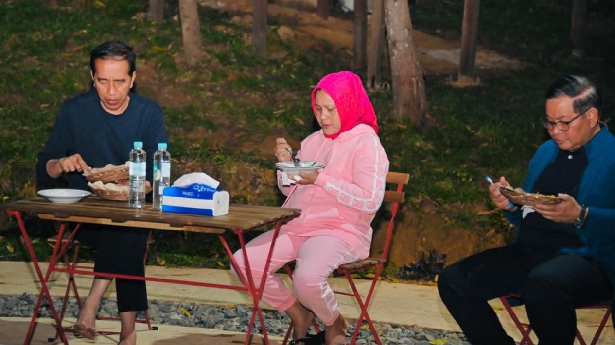 Presiden Jokowi dan Ibu Negara Iriana saat makan malam di IKN. (Foto : Setpres)