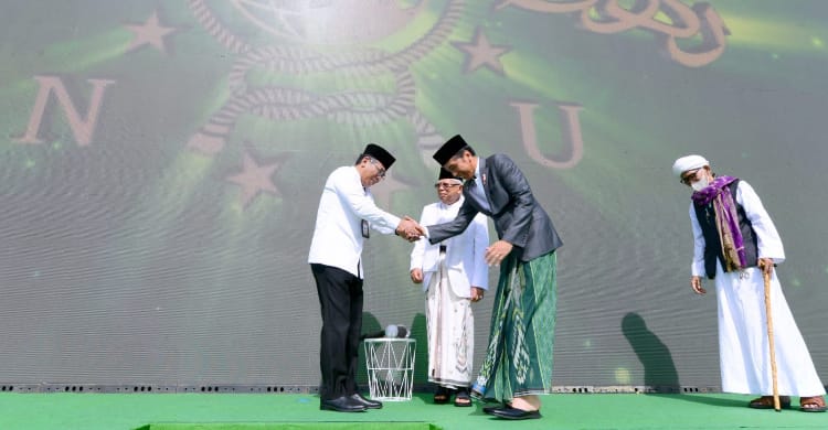 Presiden Jokowi dan Wapres Ma' ruf Amin hadir pada perayaan Seabad NU di Surabaya. (Ist)