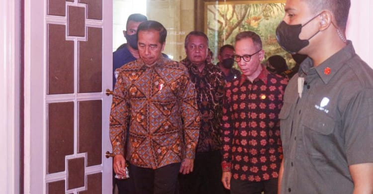 OJK Diminta Beresin Persoalan Di Industri Keuangan (Foto : RM)
