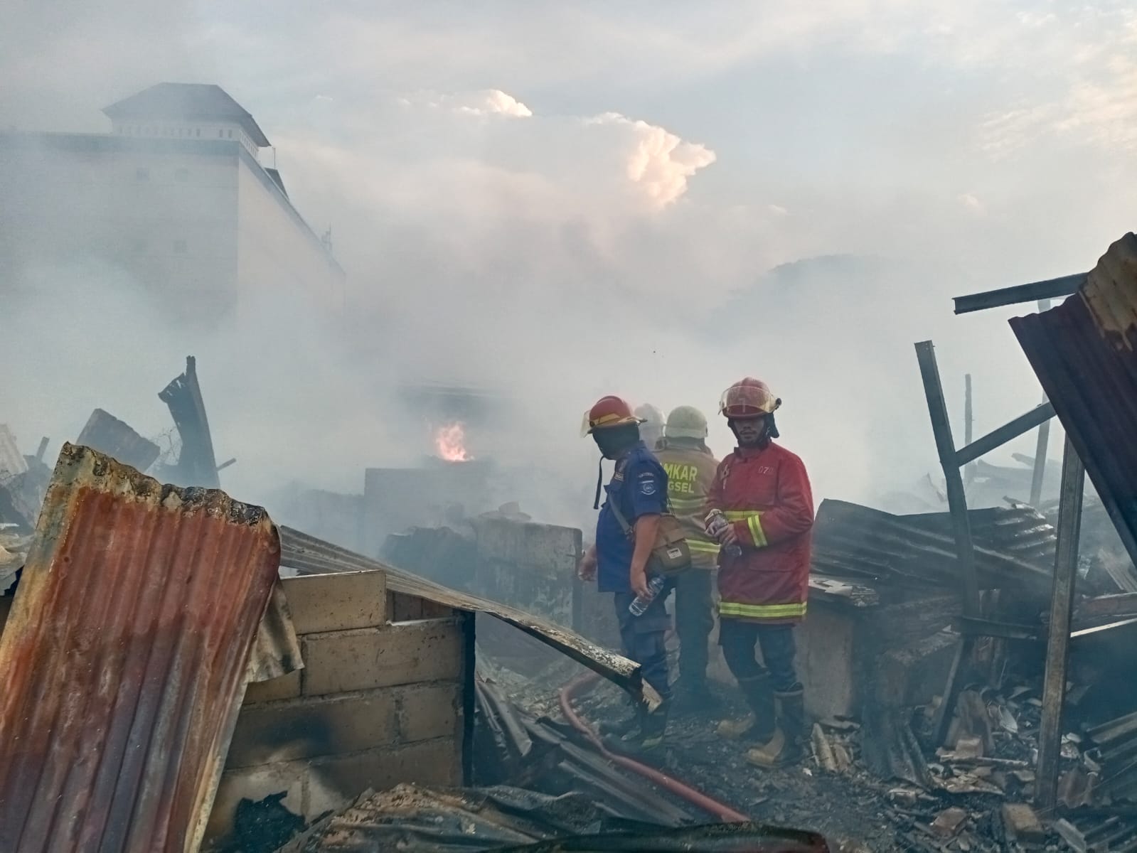 Perlu Bentuk Relawan Pemadam Tingkat RT Dinas Pemadam Kebakaran dan Penyelamatan Kota Tangsel akan melakukan pembentukan relawam pemadam kebakaran di tingkat RT.