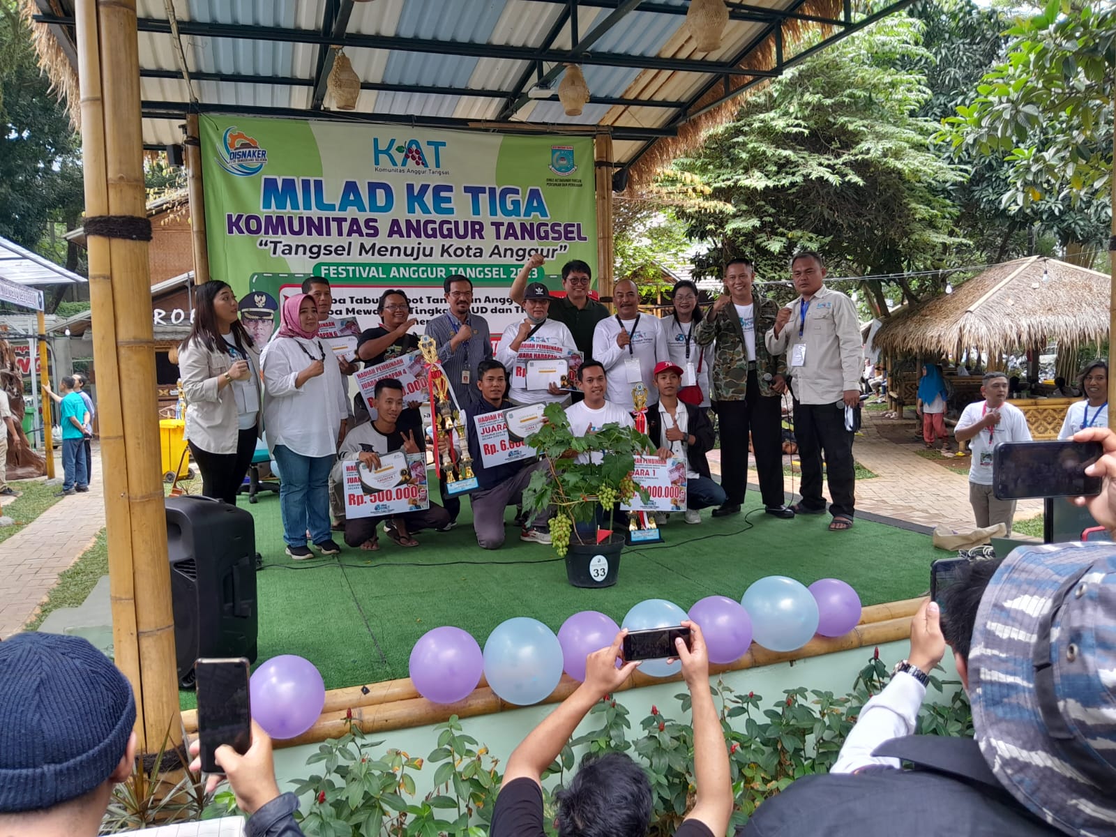 Rayakan HUT ke-3, Komunitas Anggur Tangsel Gelar Lomba Tabulampot Foto : Ist