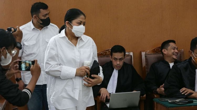 Sodorkan Foto Almarhum, Ibunda Brigadir J: Putri, Ini Anakku Yang Kau Bunuh! Putri Candrawathi
