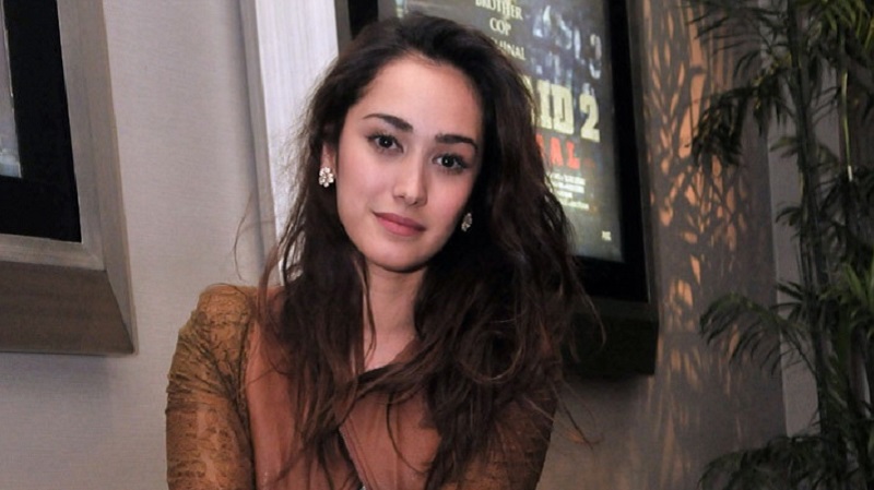 Alexandra Gottardo, Dipaksa Merokok Oleh Sutradara Alexandra Gottardo. (Ist)