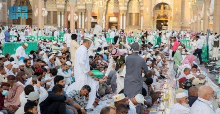 Bulan Ramadan, Saudi Minta Warganya Tak Buang-Buang Nasi dan Kurma Ilustrasi buka puasa di Arab Saudi. (Ist)