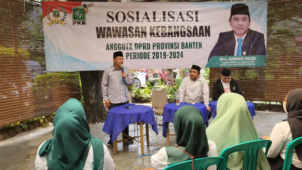 Dewan Ingatkan Peran Ulama Jaga NKRI Anggota DPRD Provinsi Banten dari Fraksi PKB Ahmad Fauzi menggelar kegiatan sosialisasi wawasan kebangsaan di Pamulang, Sabtu (18/3). (Foto: Idral Mahdi)