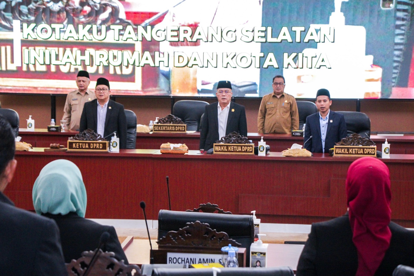 DPRD Kota Tangsel menggelar paripurna pembukaan masa sidang kedua tahun anggaran 2023. DPRD Kota Tangsel komitmen untuk terus meningkatkan kinerja.