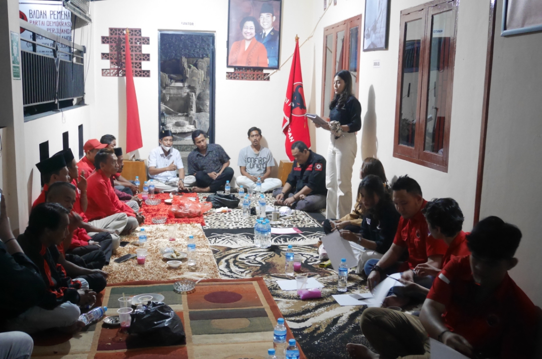 DPC PDIP Pandeglang Intens Konsolidasi dan Penguatan Internal Konsolidasi dan penguatan internal PAC di Kantor Bappilu DPC PDIP Pandeglang, Jumat (31/3/2023).(Ari Supriadi/Tangsel Pos)
