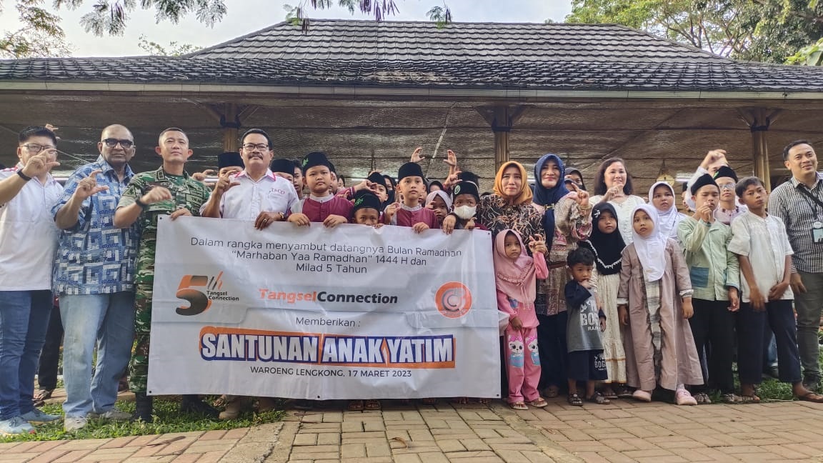 HUT Ke-5 TaCo Tetap Konsisten Jaga Integritas TaCo menyantuni 50 anak yatim dalam merayakan HUT Ke-5 berlangsung di Waroeng Lengkong, Serpong Utara Kota Tangsel, Provinsi Banten. (Foto: Sudin Antoro)