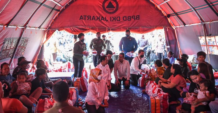 Jokowi Beri Waktu 2 Hari Cari Solusi (Foto : Setpres)