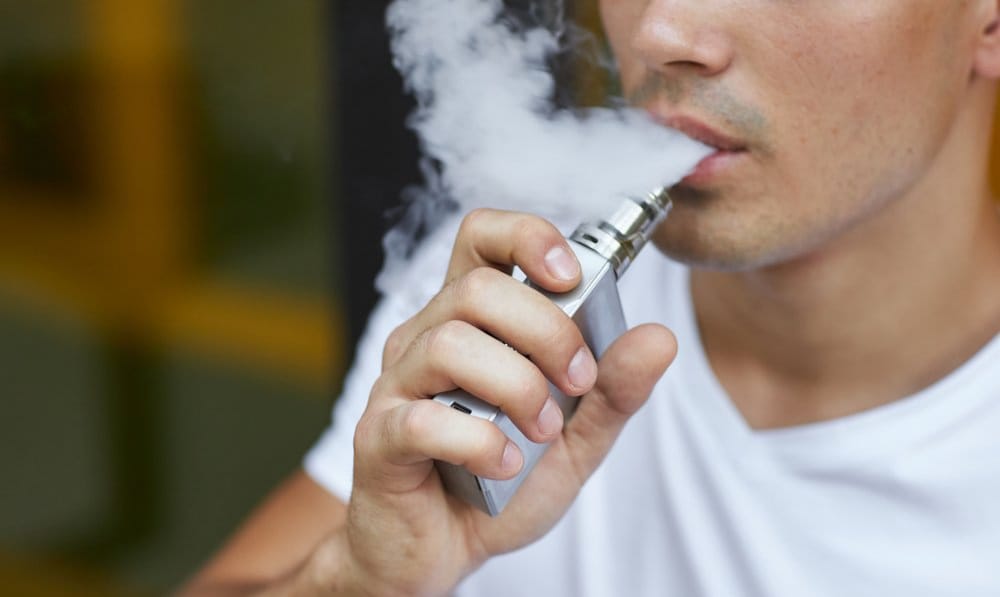 Merokok dan Nge-Vape Membatalkan Puasa, Ini Sederet Alasannya... (foto : Ist)