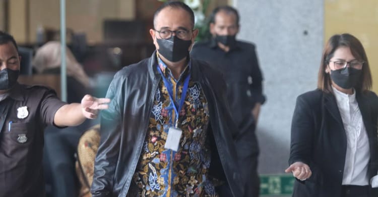 Modus Ngemplang Pajak Pejabat Pajak Rafael Ulun Trisambodo. (Ist)