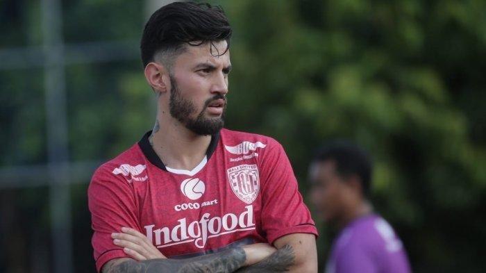 Pemain Timnas Ramai-Ramai Kecewa, Stefano Lilipaly Siap-siap Jualan Bakso Stefano Lilipaly. (Ist)