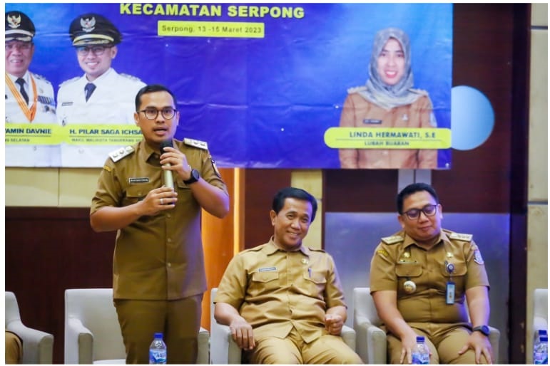 Pilar Minta Komunikasi Publik Bagi Pelayanan Masyarakat Diperkuat Wakil Wali Kota Tangsel Pilar Saga Ichsan saat memberikan paparan pelatihan public speaking.