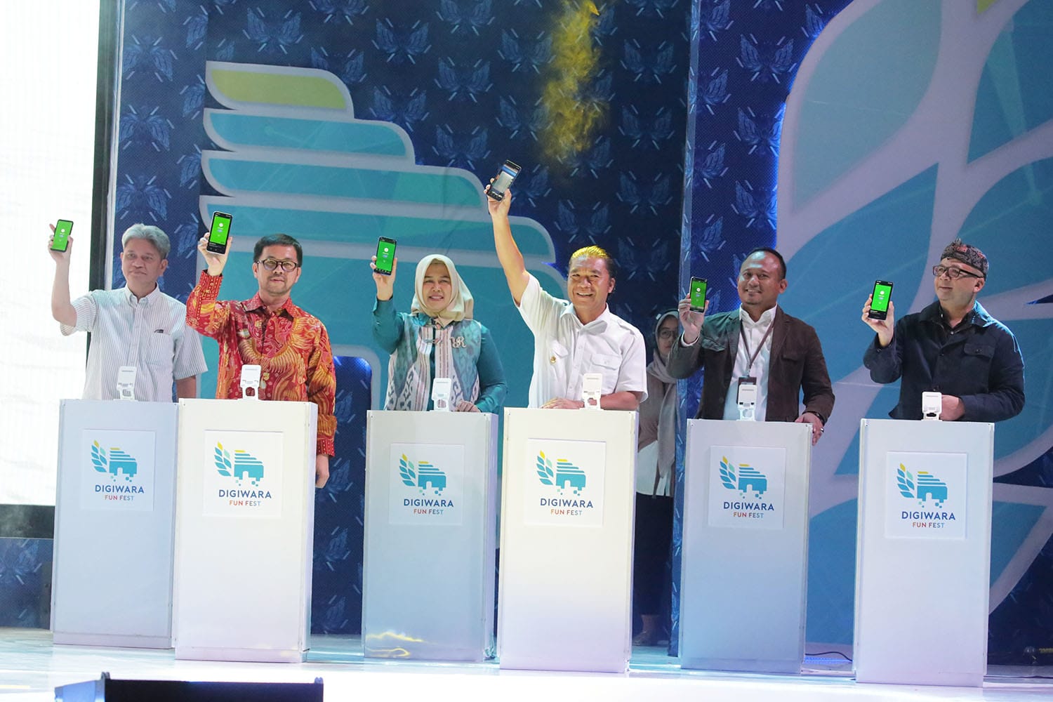 Pj Gubernur Banten Al Muktabar Kick Off KPPD QRIS dan Jawara Mobile Bank Banten (Foto : Humas Pemprov)