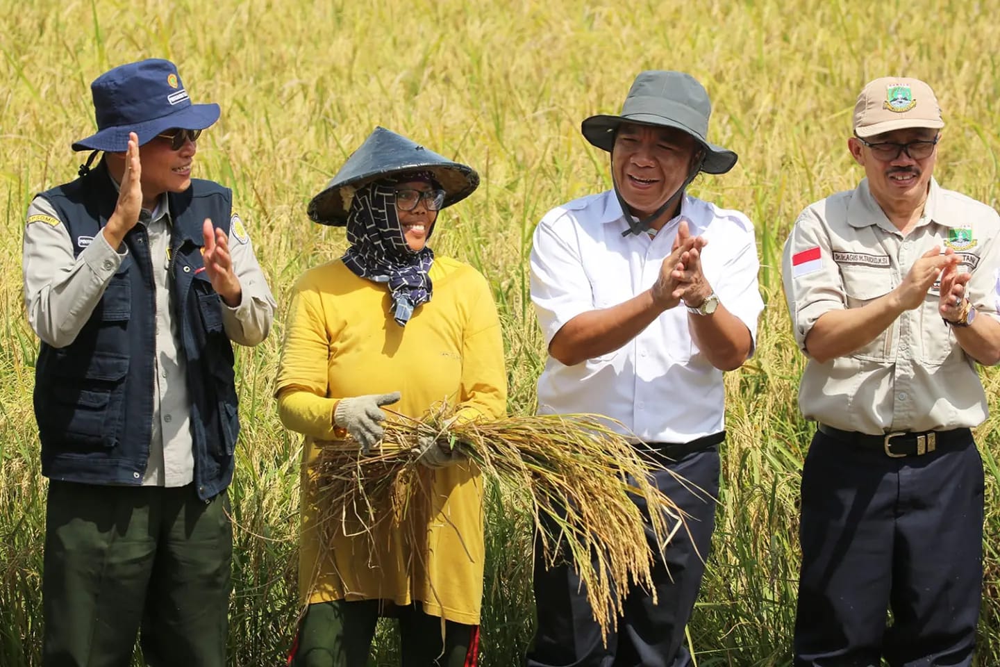 Pj Gubernur Banten Al Muktabar: Pemerintah Pastikan Ketersediaan Bahan Pokok (Foto : Humas Pemprov)