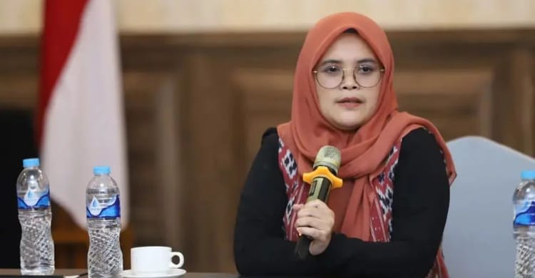 Ribuan Orang Mati Masih Terdaftar Sebagai Pemilih Komisioner Bawaslu Lolly Suhenty. (Ist)